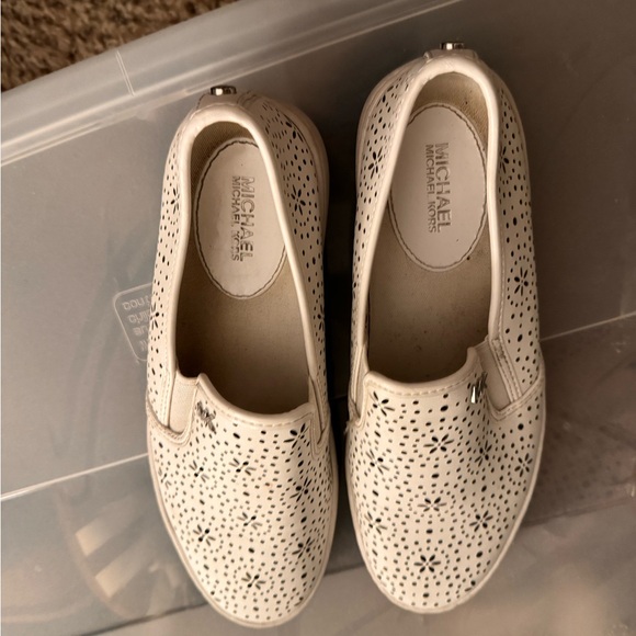 Michael Kors Slip ons White Perforated shoes - Picture 5 of 6